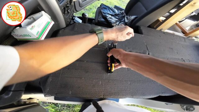 針付きタッカー