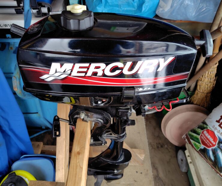 マーキュリー 2馬力エンジン　2ストローク